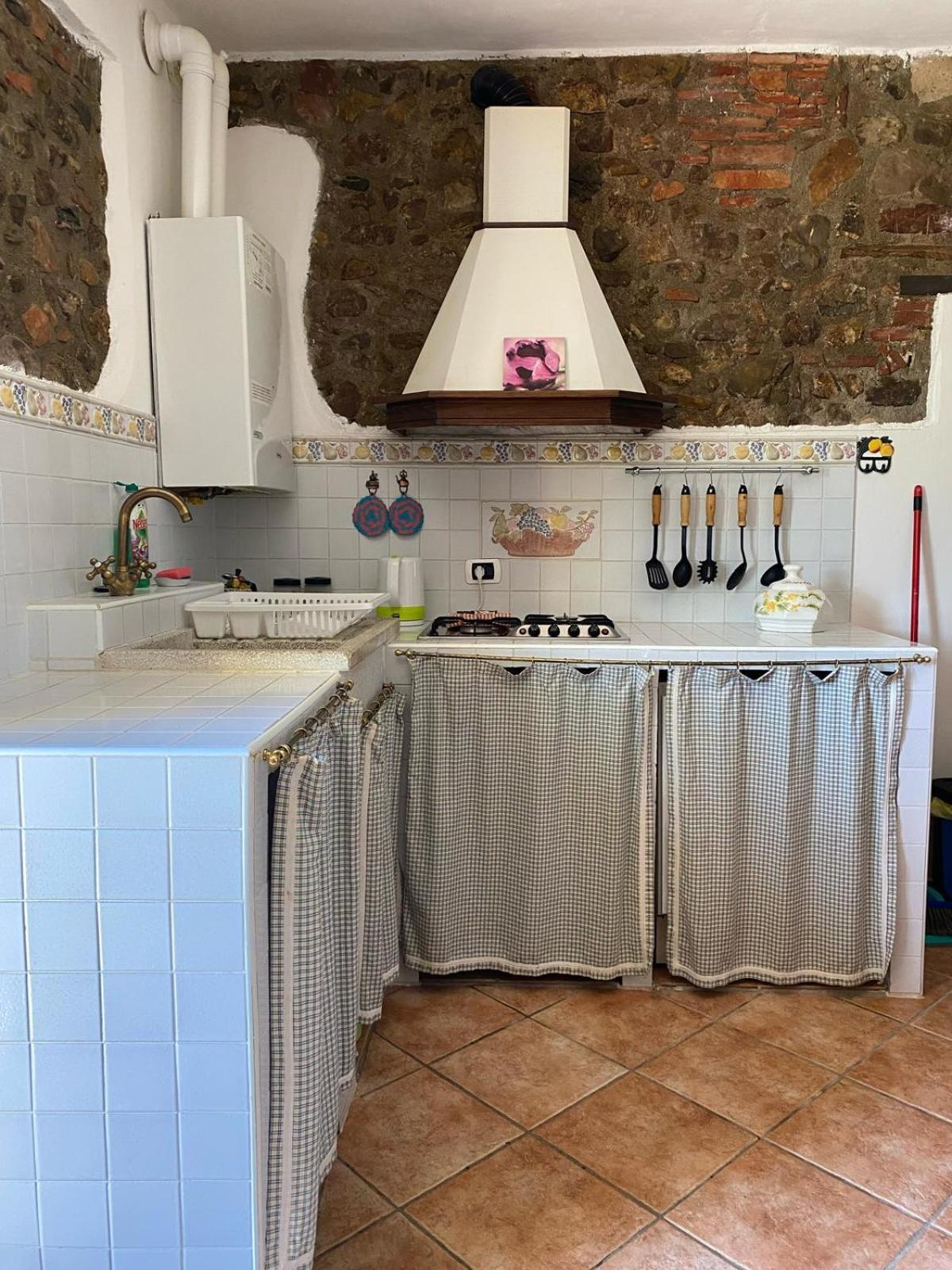 Agribike Agriturismo Poggio Rossino 가보라노 외부 사진